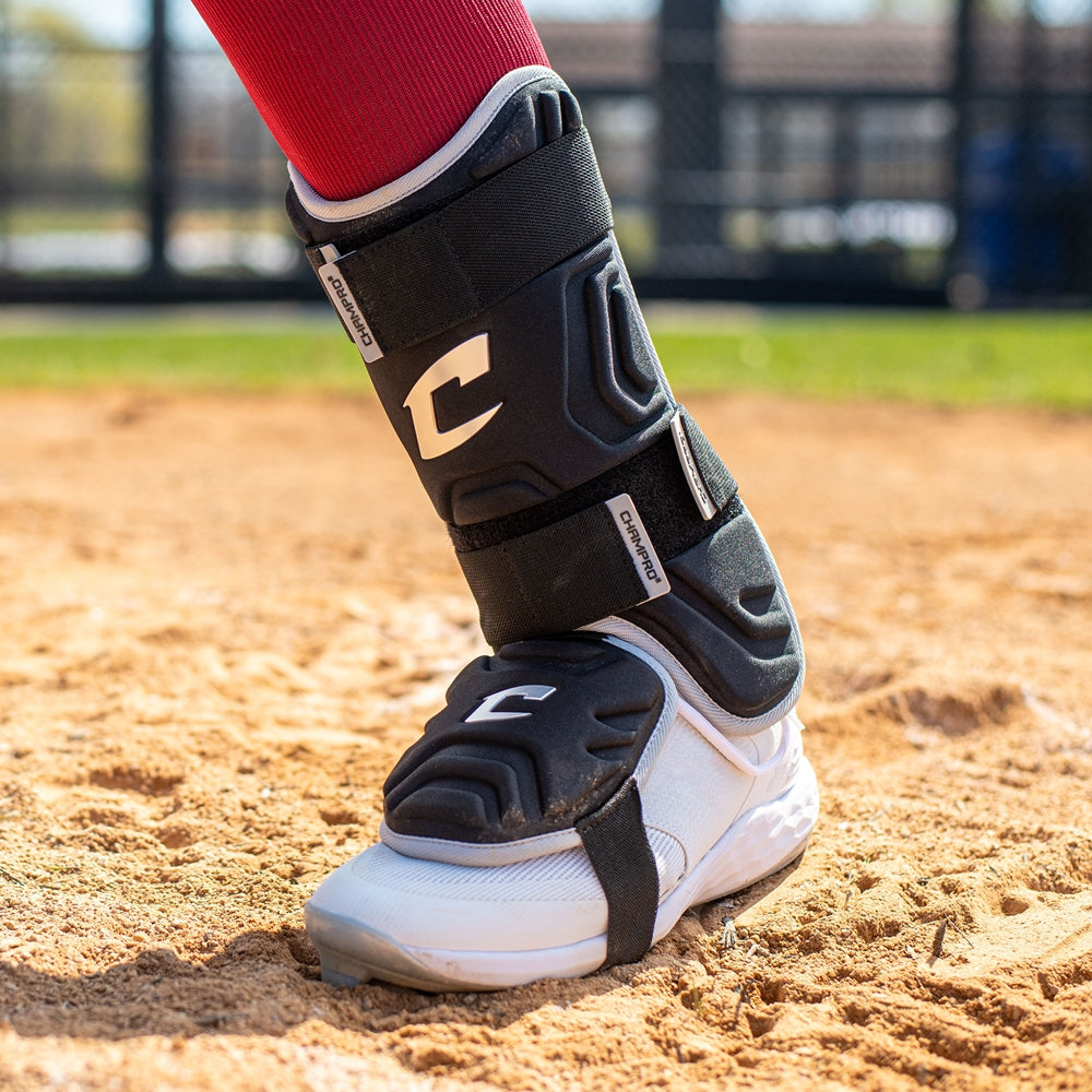 BATTER'S PROTECTIVE ANKLE GUARD